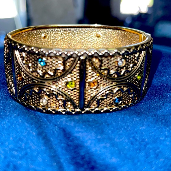 Accessories - Vintage Rhinestones Gold Tone beautiful on
Hard Hinged Bangle Bracelet 2 1/2” W